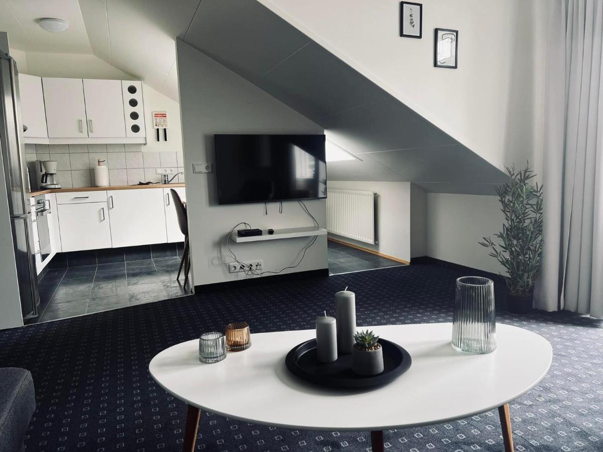 אקורירי G10 Apartments מראה חיצוני תמונה