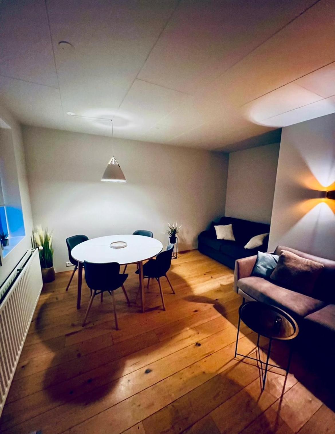 אקורירי G10 Apartments מראה חיצוני תמונה
