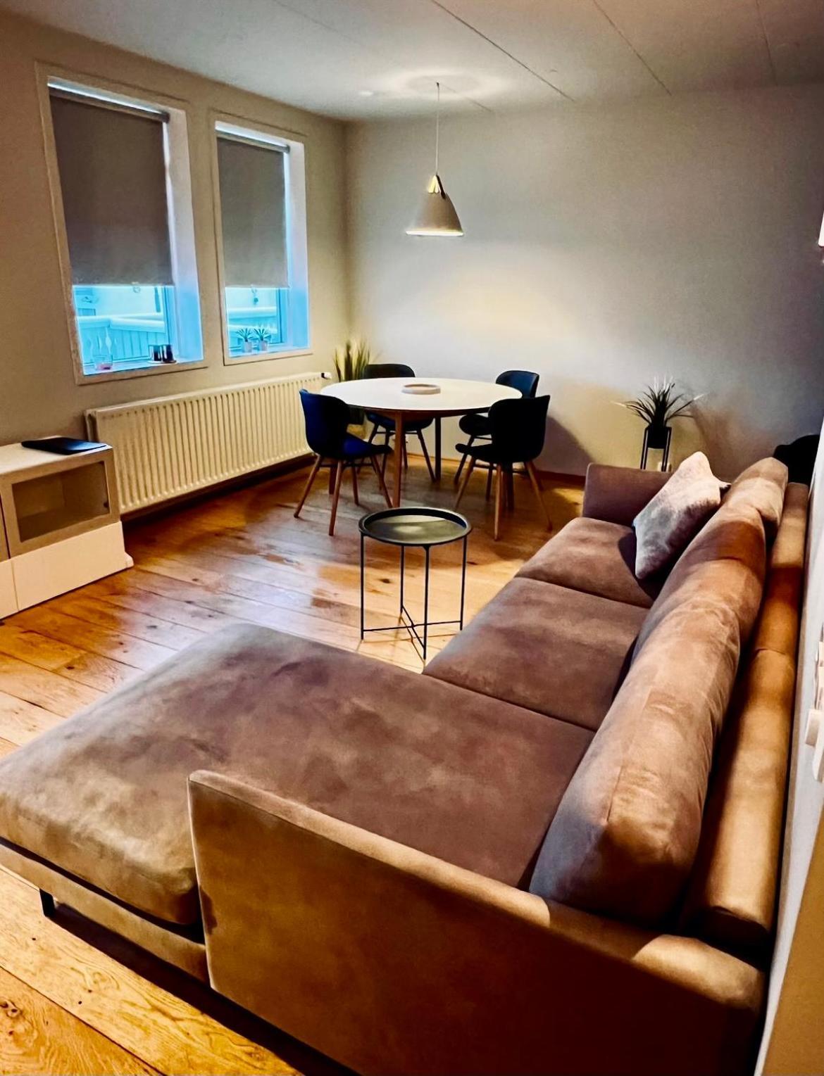אקורירי G10 Apartments מראה חיצוני תמונה