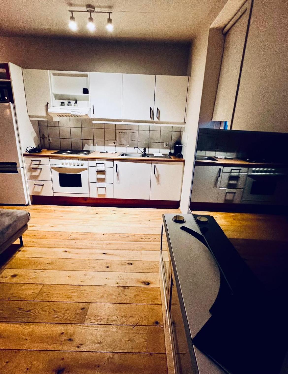 אקורירי G10 Apartments מראה חיצוני תמונה